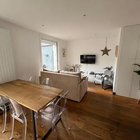 Le Cocon Citadin Atypique Et Son Patio アパート *